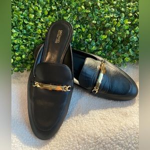 MICHAEL KORS LEATHER UPPER RUBBER OUTSOLE